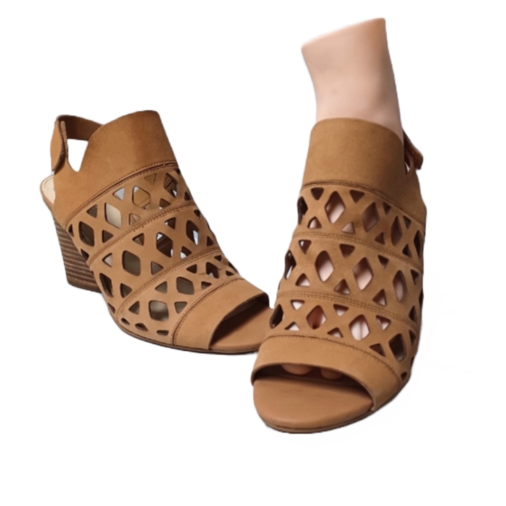 VINCE CAMUTO "DEVERLY" LEATHER SLINGBACK SANDALS SIZE 10M